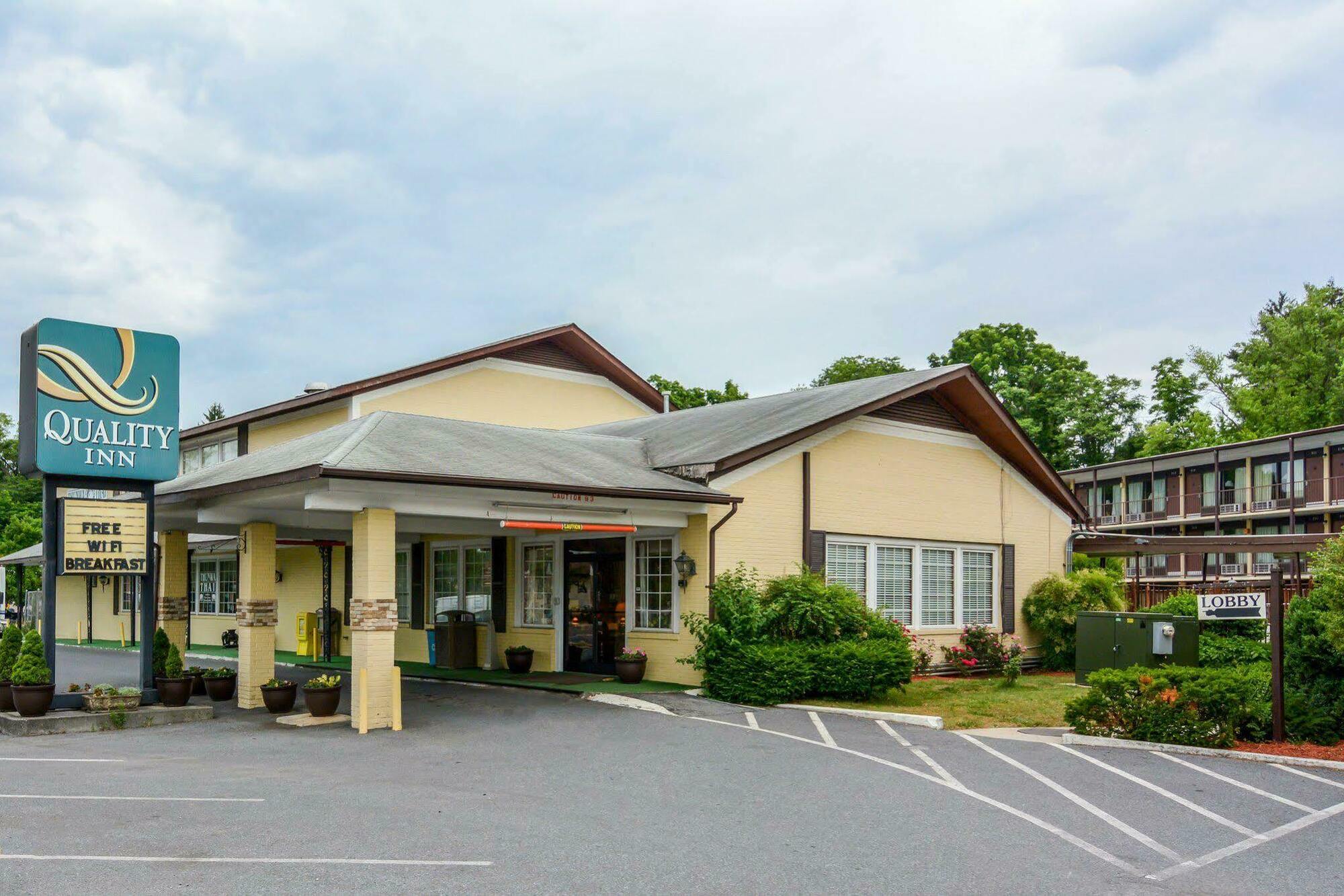 Baymont By Wyndham Front Royal Near Shenandoah National Park Hotel Buitenkant foto