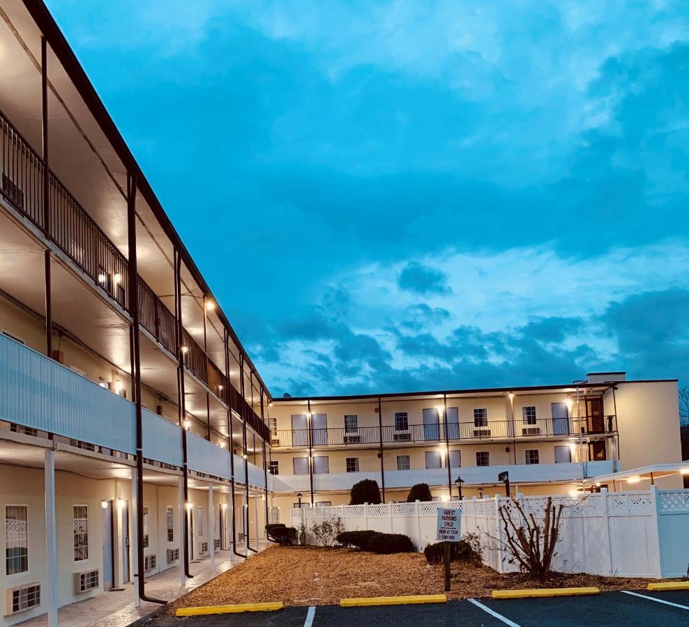 Baymont By Wyndham Front Royal Near Shenandoah National Park Hotel Buitenkant foto